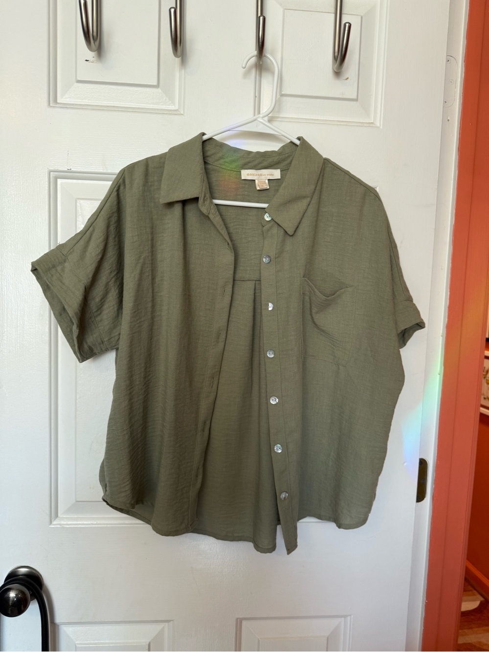 Monteau Lightweight Olive Green Short-Sleeve Button-Up Shirt